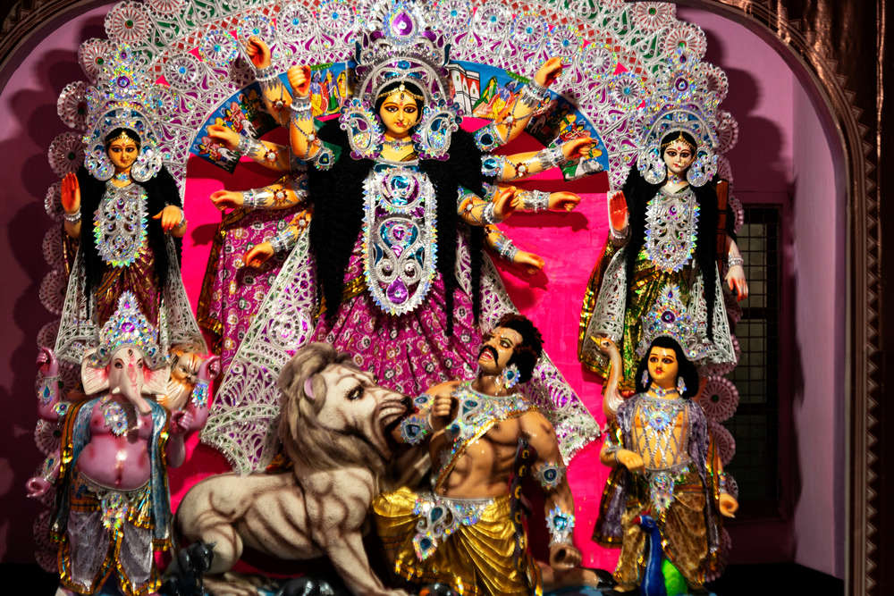 durga-puja-during-navaratri-featured.jpg