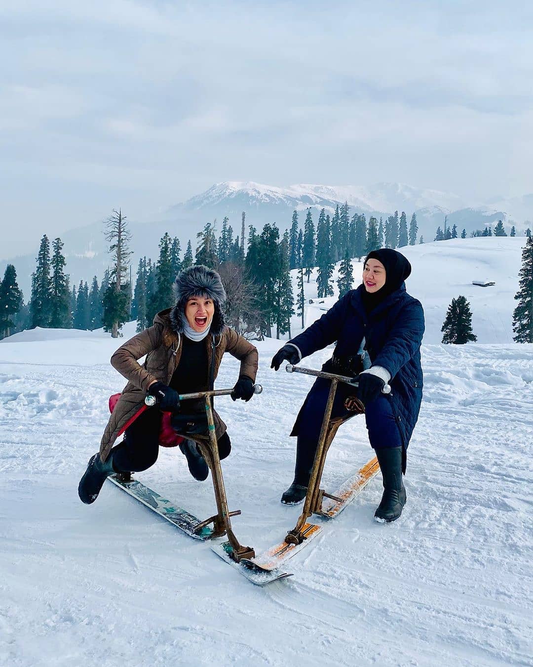 Gulmarg, Jammu and Kashmir, India Tourism 2022 | Snow, Skiing